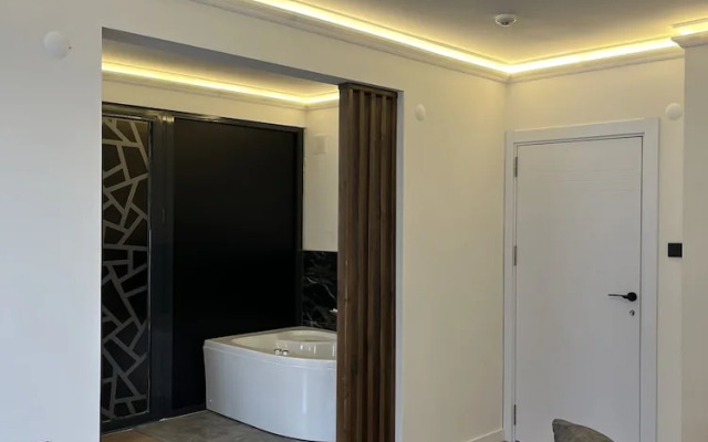 Golden Life Suite