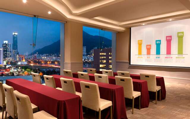 Safi Royal Luxury Metropolitan