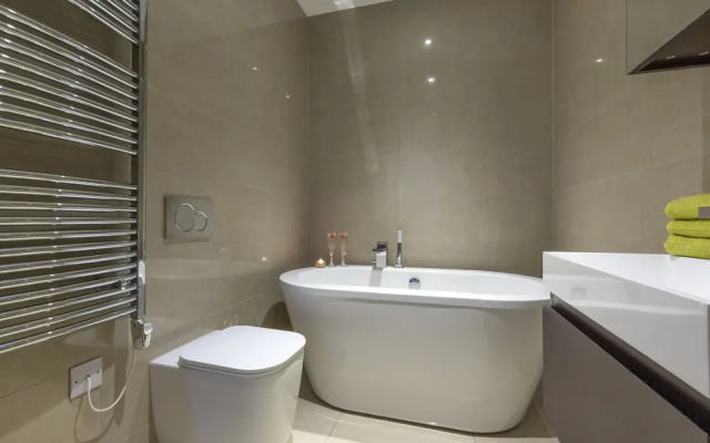 Deluxe Central City of London Apartments - Liverpool Street