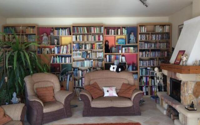 Spacious Guesthouse with Award-Winning Garden