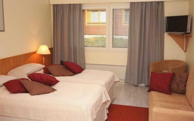 Arctic Circle Hotel