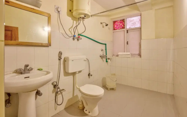 Hotel Monarch Residency Manali
