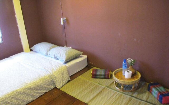 129/3 Backpacker Hostel