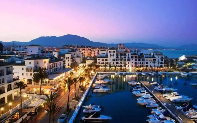 Top Floor Apt Close To Duquesa