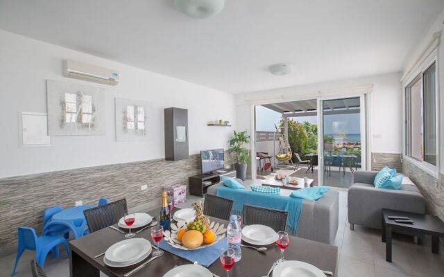 Sea front Villa Dagi (Gorgona Complex, Ayia Napa)