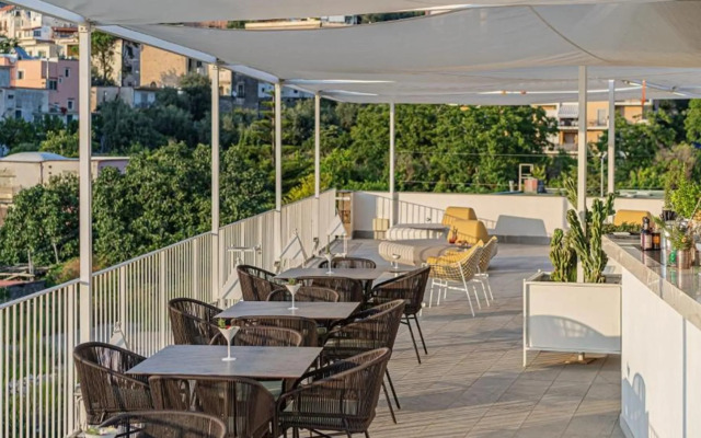 Domo20 Hotel & Sky Bar