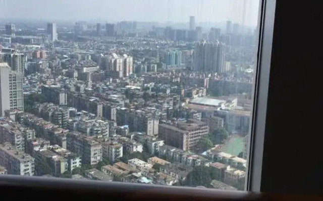 Tamrac International Apartment