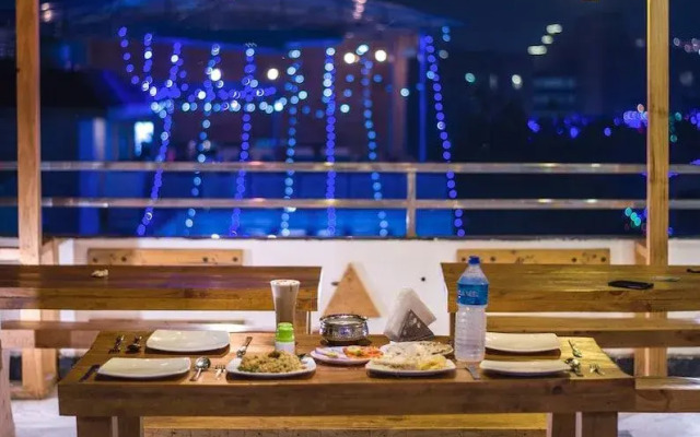 Madpackers Hostel Agra