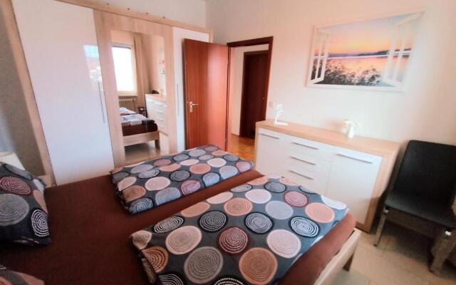 BodenSEE Friedrichshafen City Apartment "WALTRAUD"