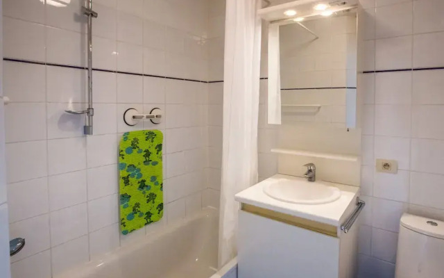 Apartment With Spacious Terrace