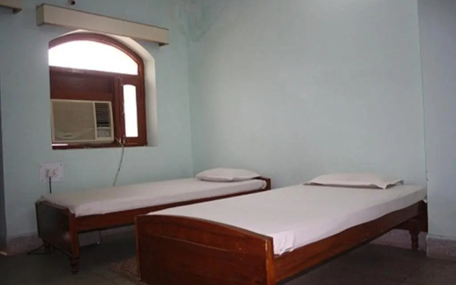 Rainbow Guest House – Guest Rooms – Bodh Gaya