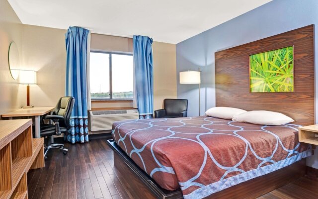 Super 8 Louisville Airport