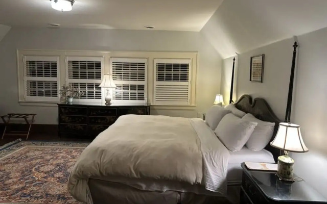 Frederick Stearns House Historic Inn