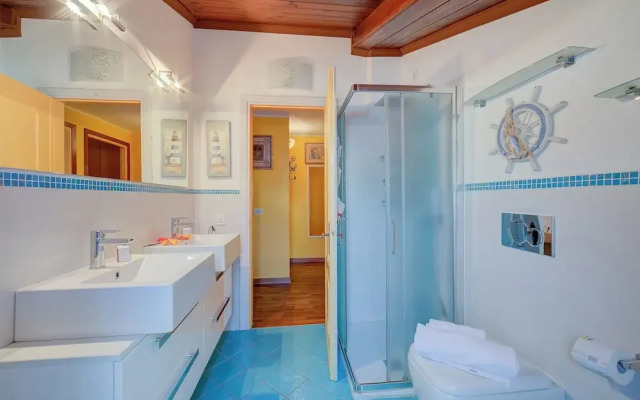 Cosy Loft 500m From Sea
