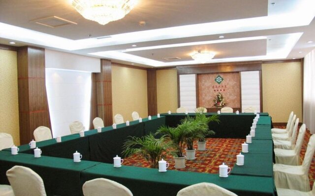 Linghai Hotel