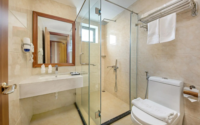 Lavender Riverside Hotel