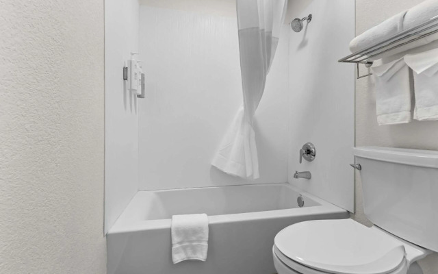 Spark by Hilton Glendale Phoenix North