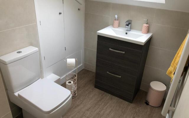 La Fontaine Court Apartments by Aldershot Short Stays