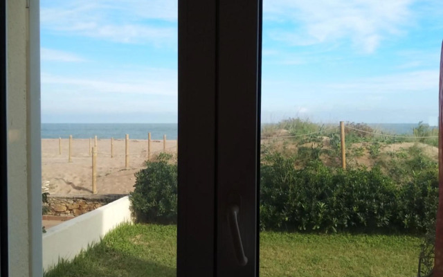 Sea front apartment in Platja Pals with terrace and parking