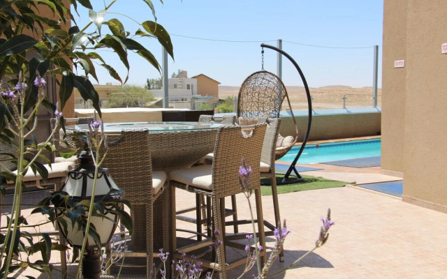 Nahal Faran 32