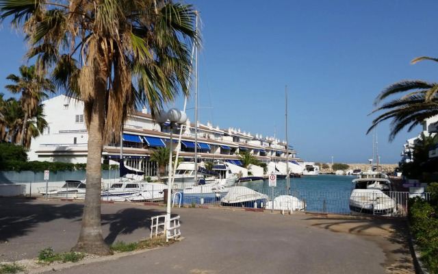 Apartamentos El Puerto