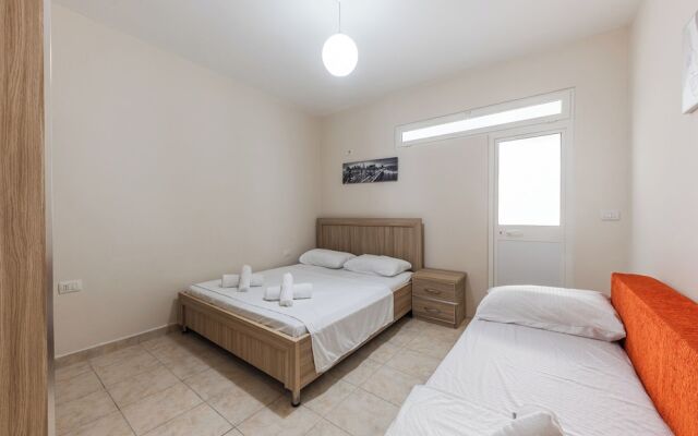 Palm Oasis Apartment Qerret