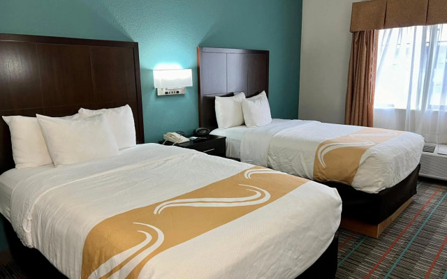 Quality Inn & Suites, Near University