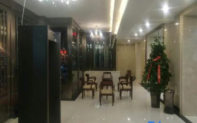 Xinyue Hotel (Urumqi Light Industry College)