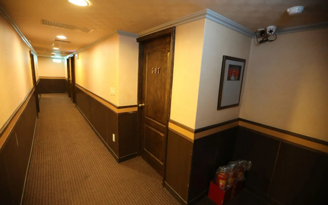 Chair Man Hotel