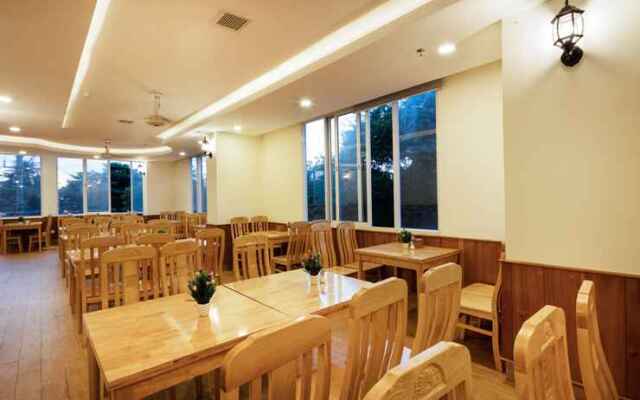 Glory Hotel