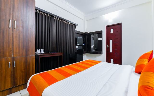 OYO 11069 Hotel Hisham Suits