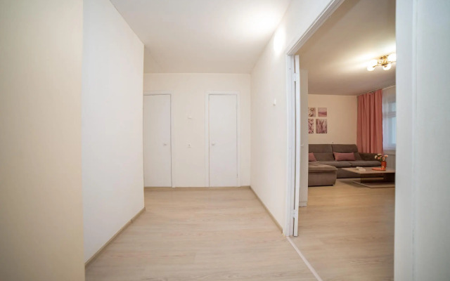 Европа Центр на улице Вилонова 14А