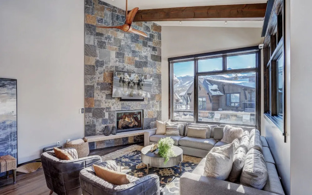 Wintours Leap 4 Bedroom Townhouse by RedAwning