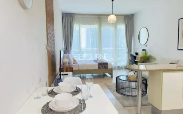 DA86 Well Design Studio in Dubai Arch tower