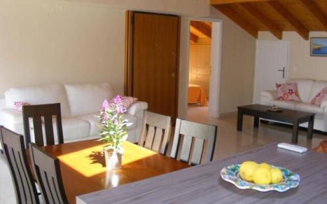Love Greece Apartments