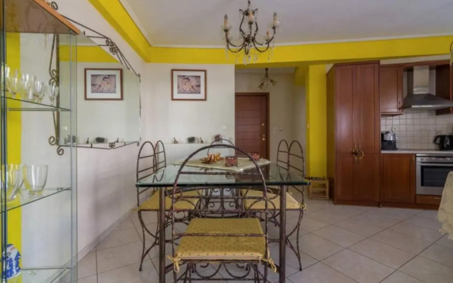 Sakis Luxury House