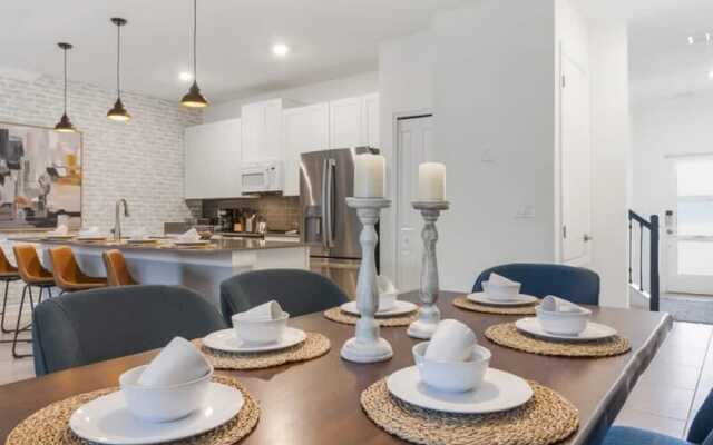 4224 Modern 4BD Private Pool - Near Disney