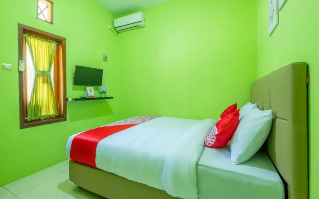 OYO 1399 Cemara Residence Syariah