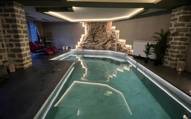Mikro Papigo 1700 Hotel & Spa