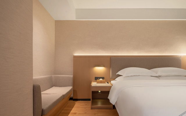 Shiyue Hotel (Gaoxian Fortune Center Store)