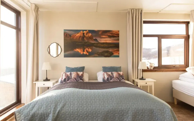 Farmhotel Efstidalur