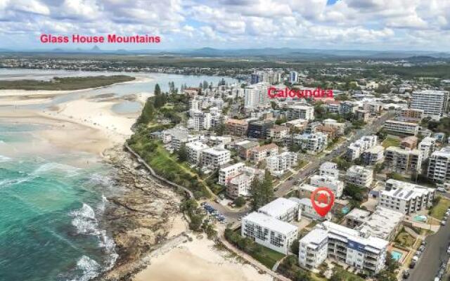 Beachcomber Unit 4,- Beachside Unit -