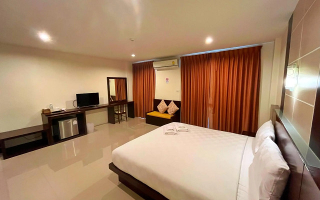 Peak Boutique City Hotel