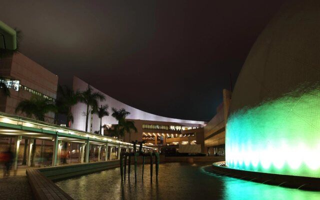Hennessy Hotel