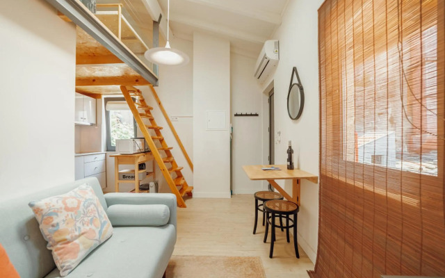 Mezzanine Stylish Apartment S