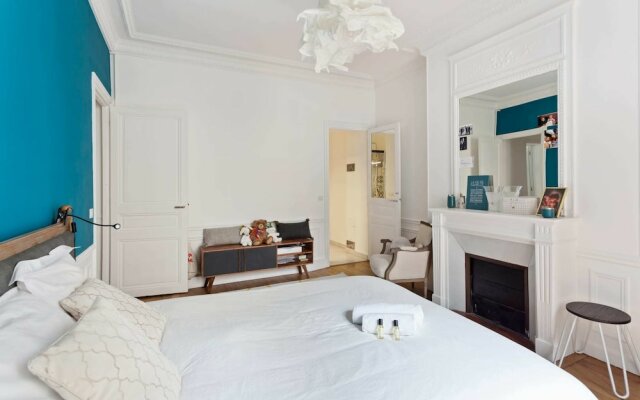 Luxury and Spacious Apartment in the Heart of Paris