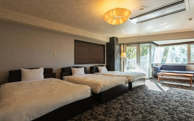 Atami Season Hotel