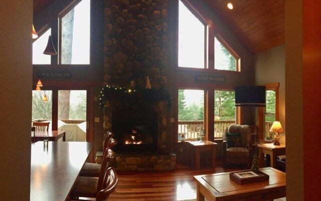 River Rock Mountain Cabin