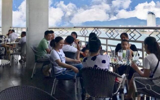 Amanda Quang Binh Hotel