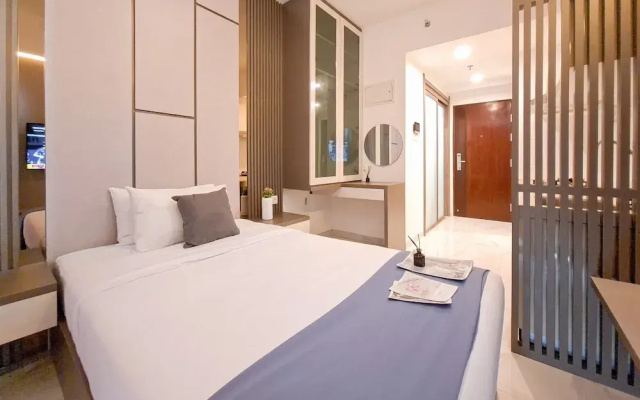 Modern Style Studio At Apartment Sky House Bsd
